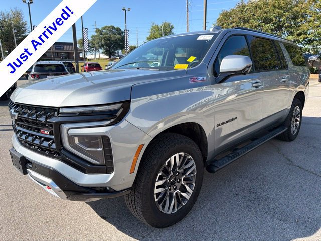 Used 2025 Chevrolet Suburban Z71 AWD/4WD image 7