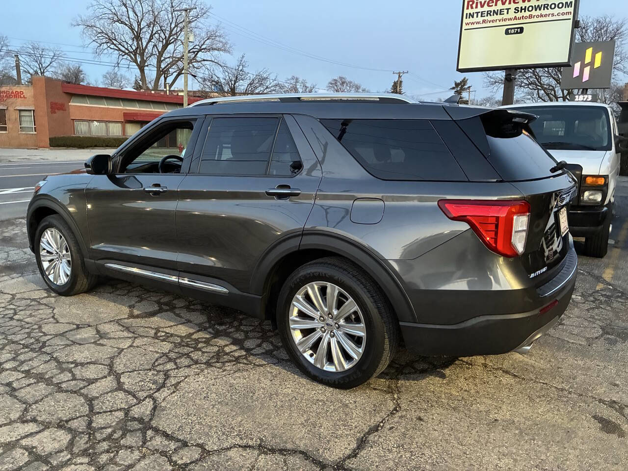 Used 2020 Ford Explorer Limited image 8