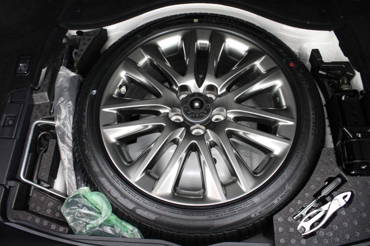 Used 2017 Lexus LS 460 w/ Comfort Package RWD image 79