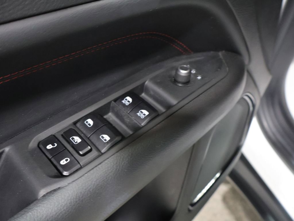 Used 2022 Jeep Compass Trailhawk w/ Trailhawk Elite Group AWD/4WD image 14