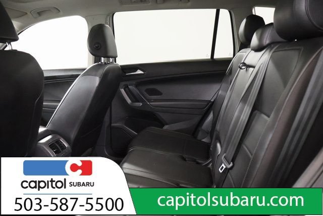 Used 2018 Volkswagen Tiguan SEL AWD/4WD image 33