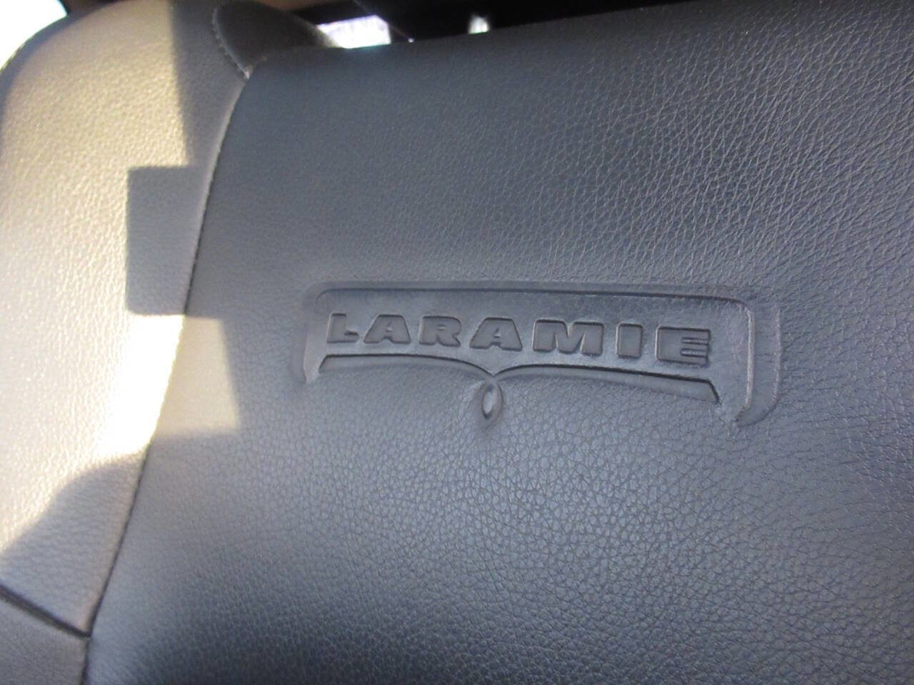 Used 2016 RAM 3500 Laramie image 25