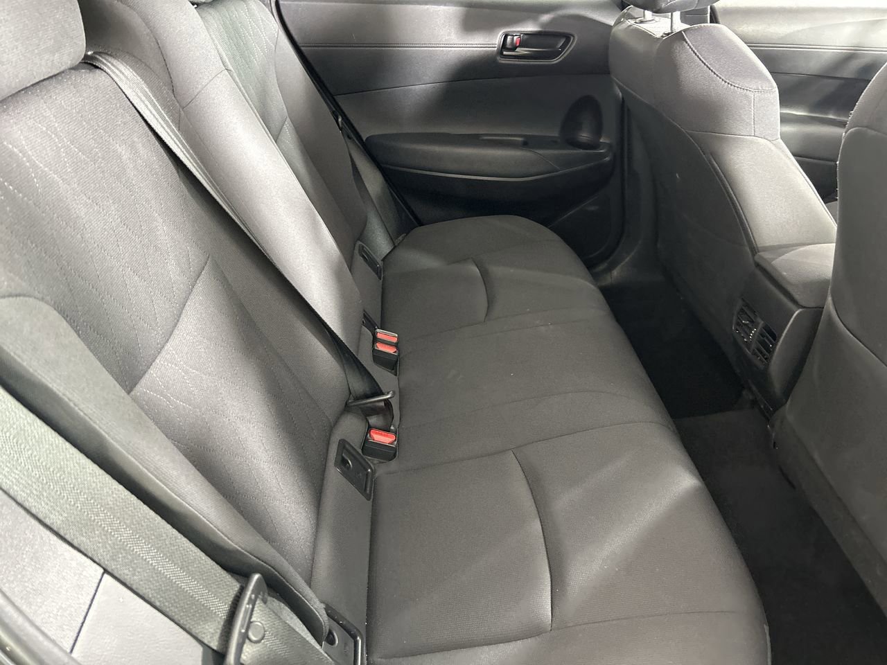 Used 2024 Toyota Corolla Cross LE image 24