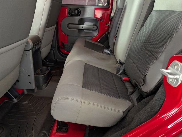 Used 2010 Jeep Wrangler Unlimited Rubicon w/ Dual Top Group image 18