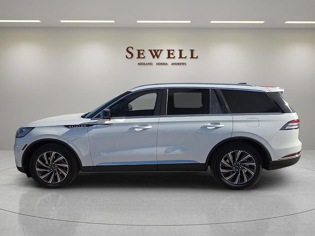 New 2026 Lincoln Aviator 2WD image 2
