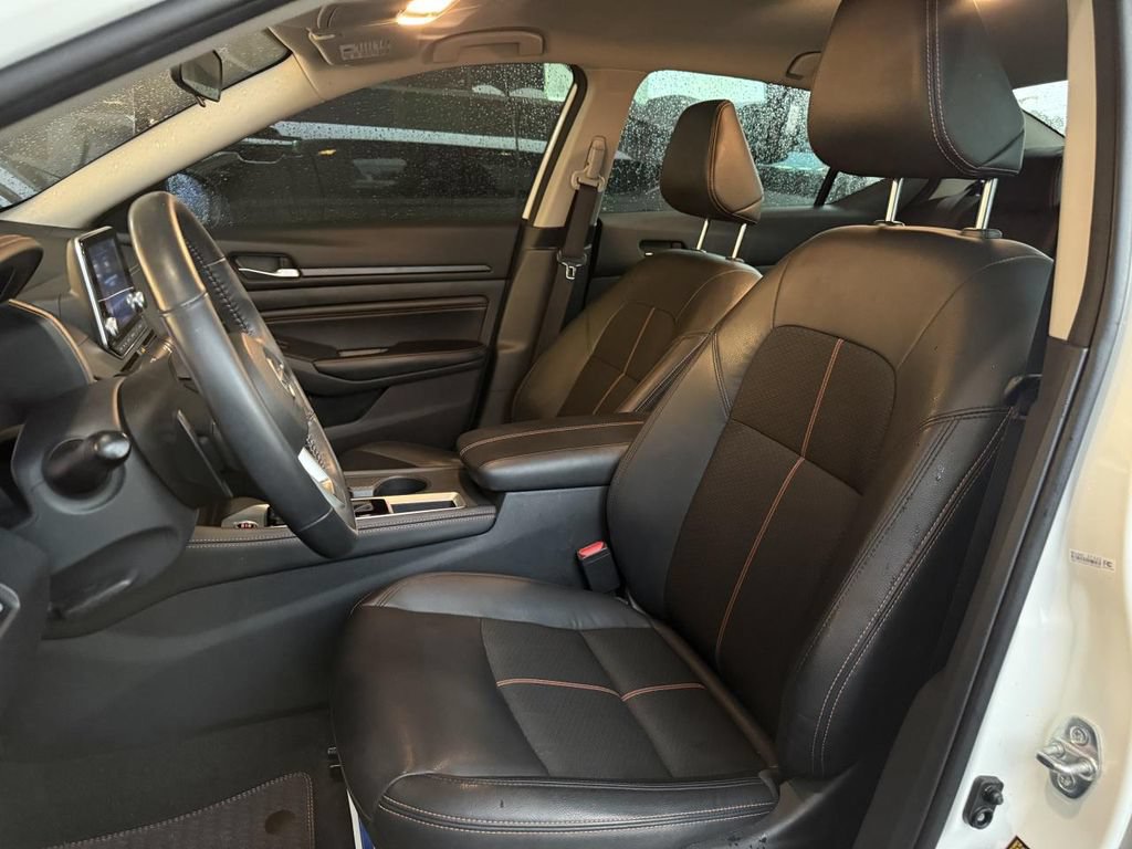 Used 2022 Nissan Altima 2.5 SR FWD image 8