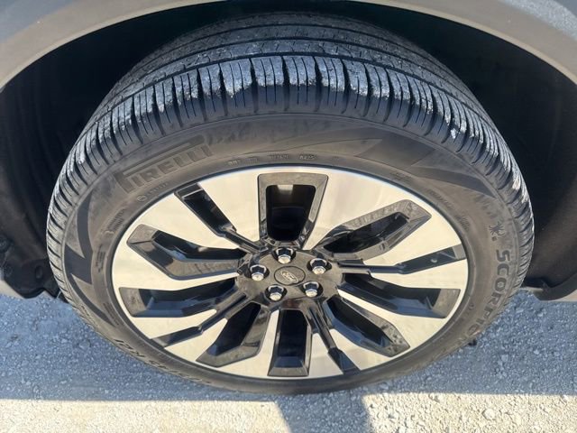 Used 2025 Ford Explorer Platinum w/ LUX Leather Package image 32