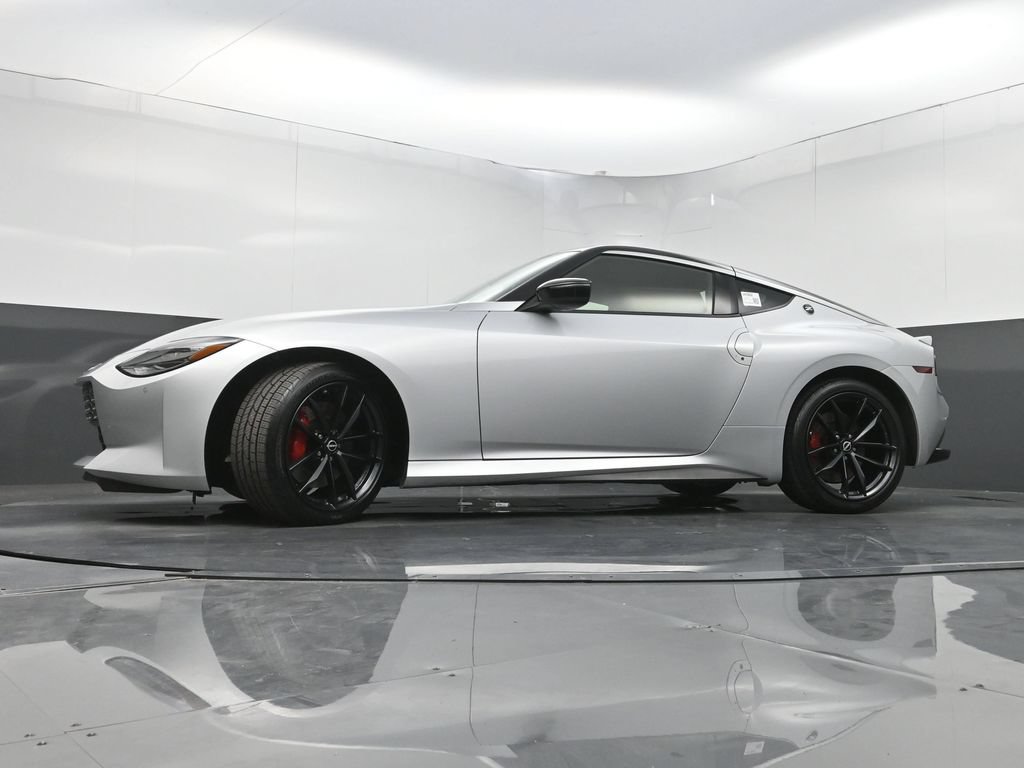 Used 2025 Nissan Z Performance w/ Floor Mat Package RWD image 26