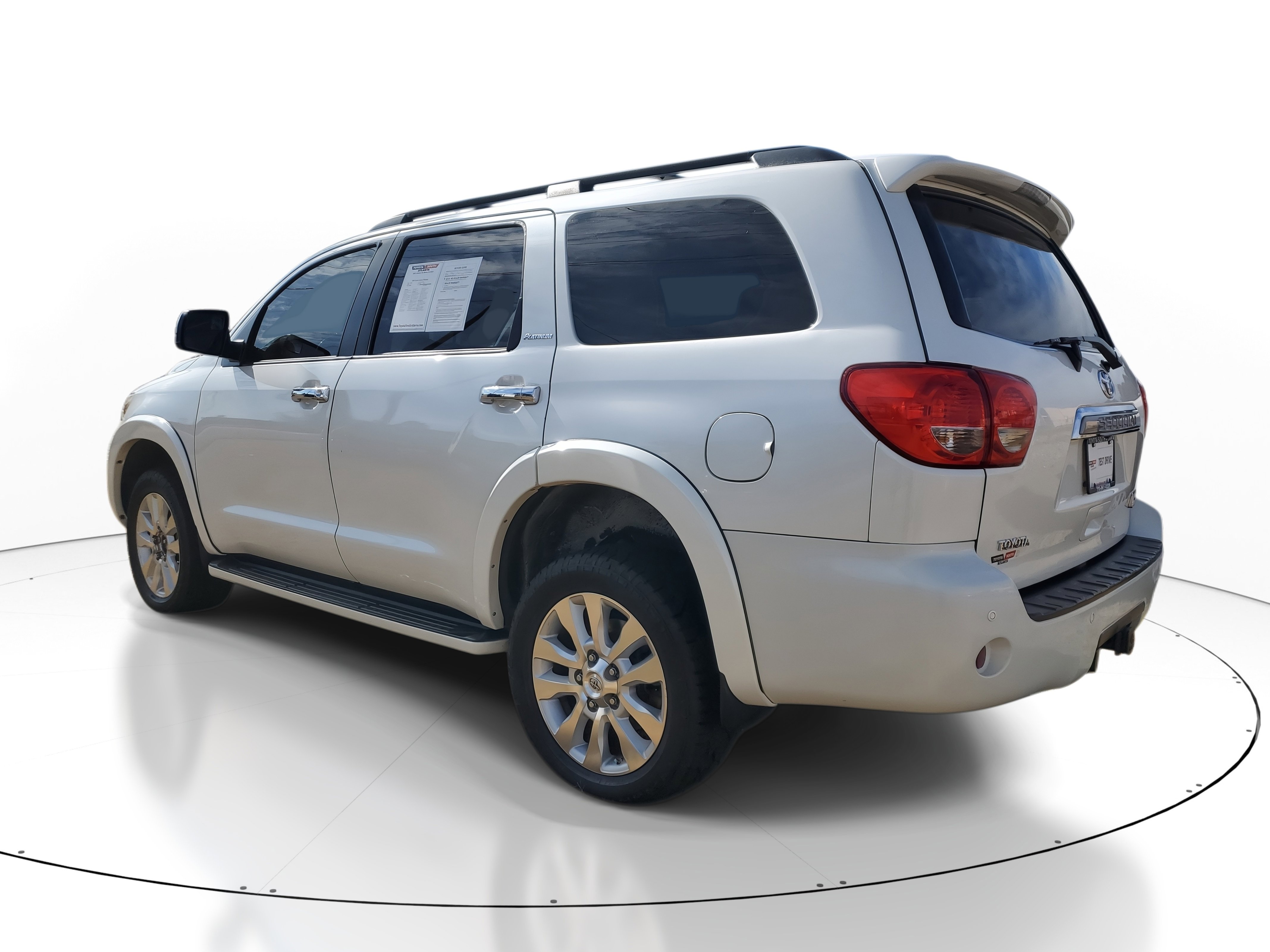 Used 2010 Toyota Sequoia Platinum image 4