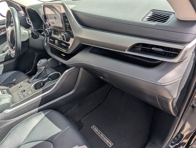 Used 2024 Toyota Highlander XLE image 20
