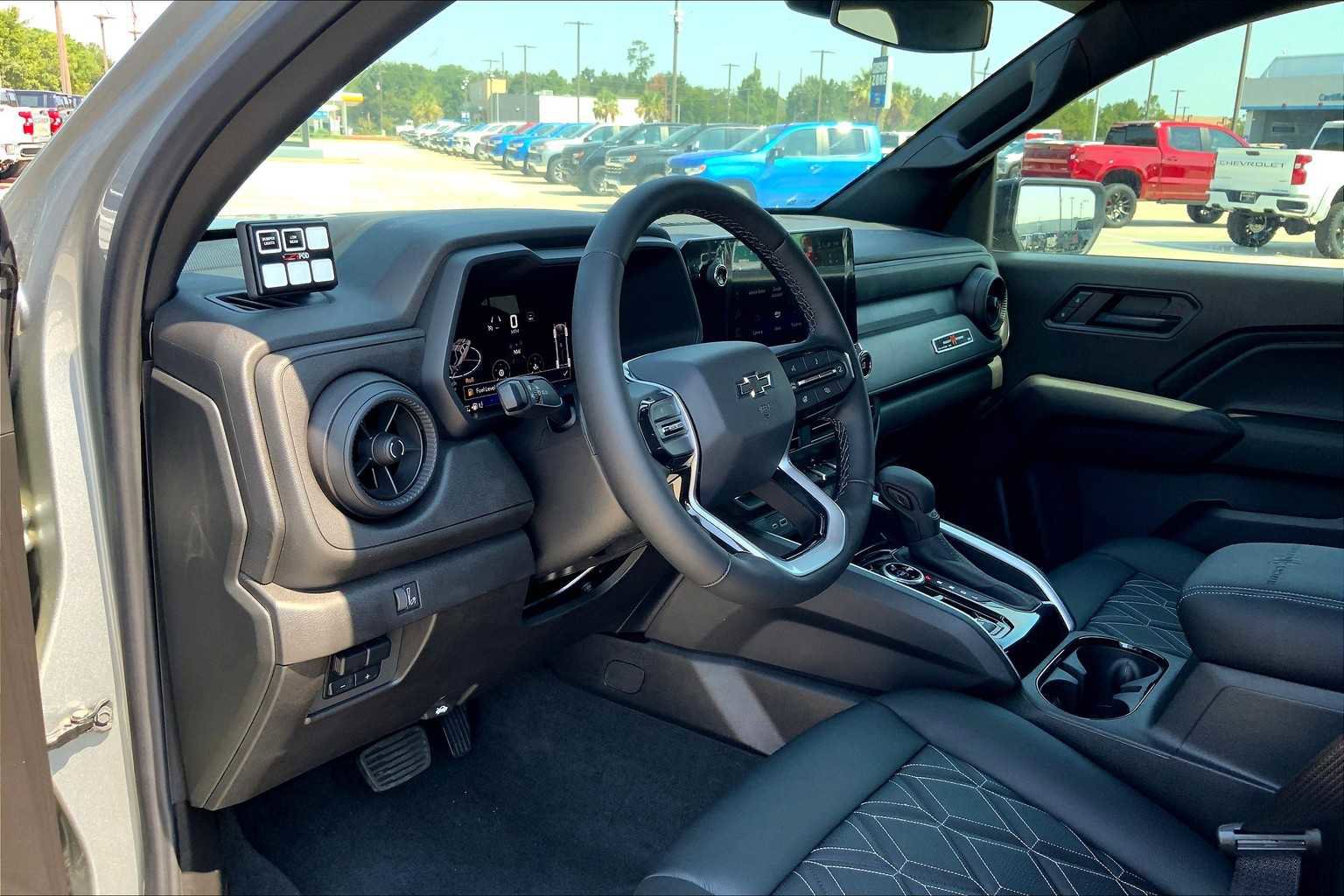 New 2025 Chevrolet Colorado Trail Boss AWD/4WD image 9