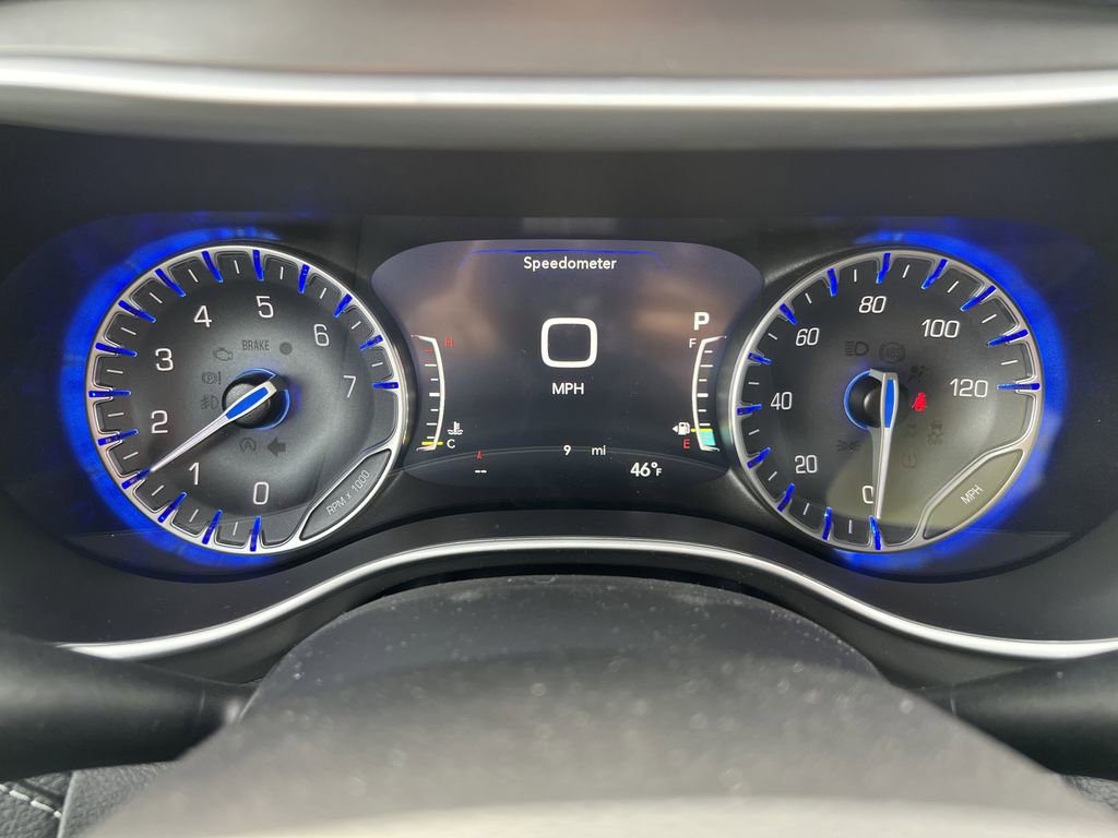 New 2026 Chrysler Pacifica Select image 9