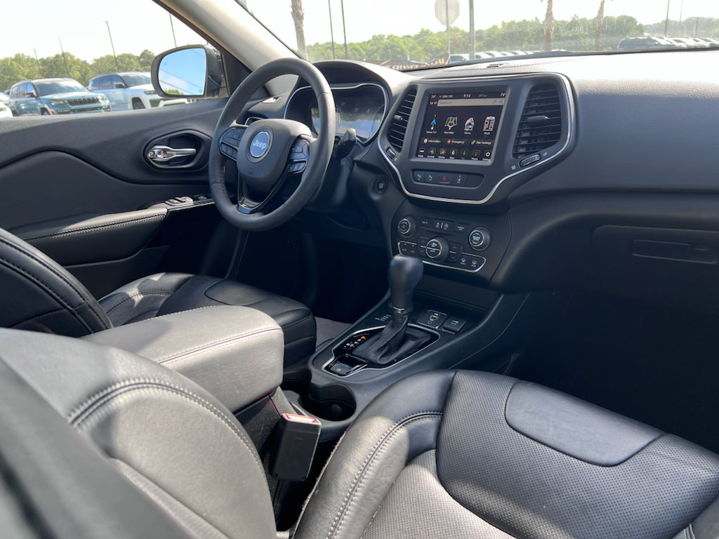 Certified 2023 Jeep Cherokee Altitude Lux AWD/4WD image 13