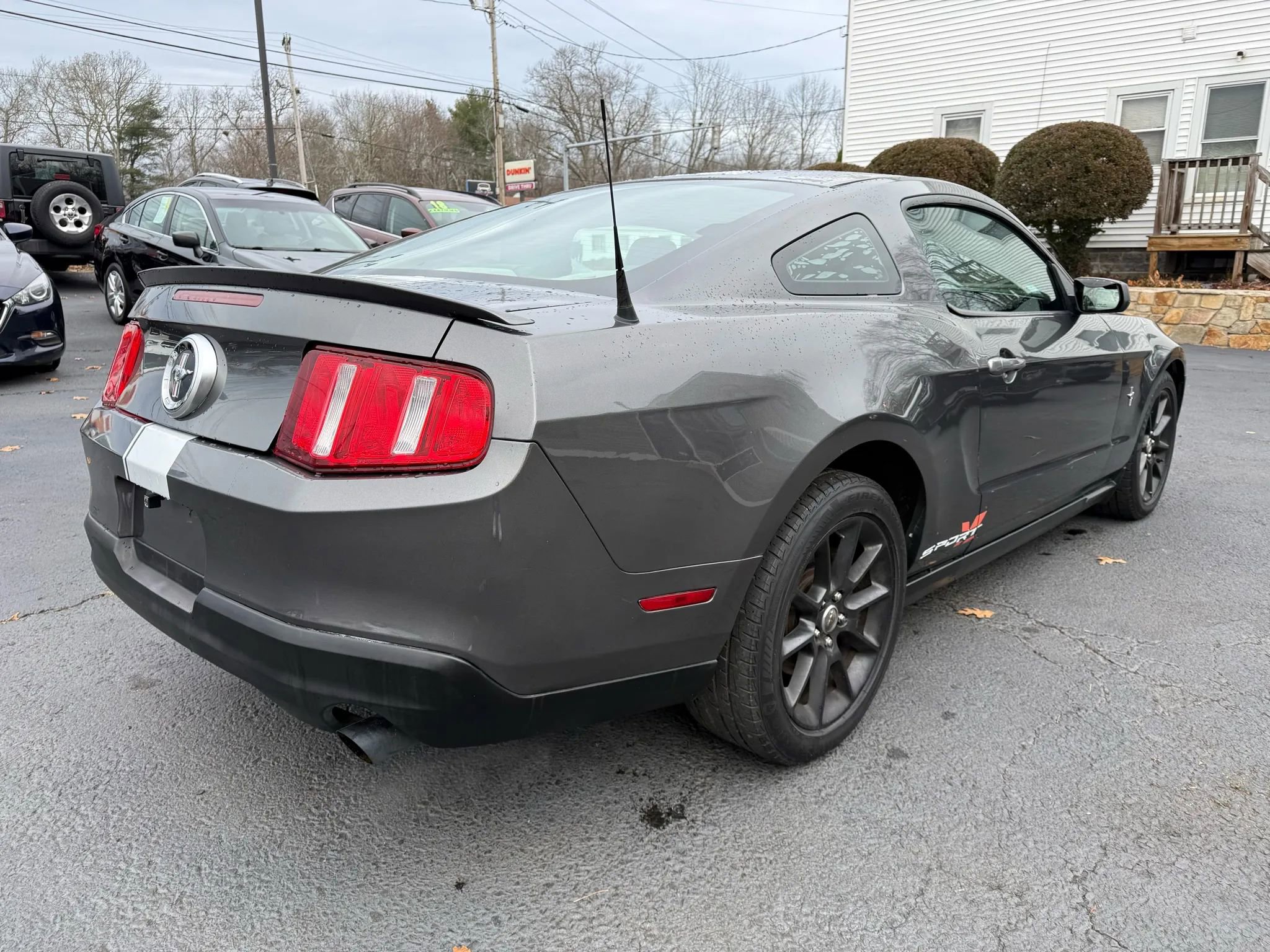 Used 2010 Ford Mustang Coupe image 7