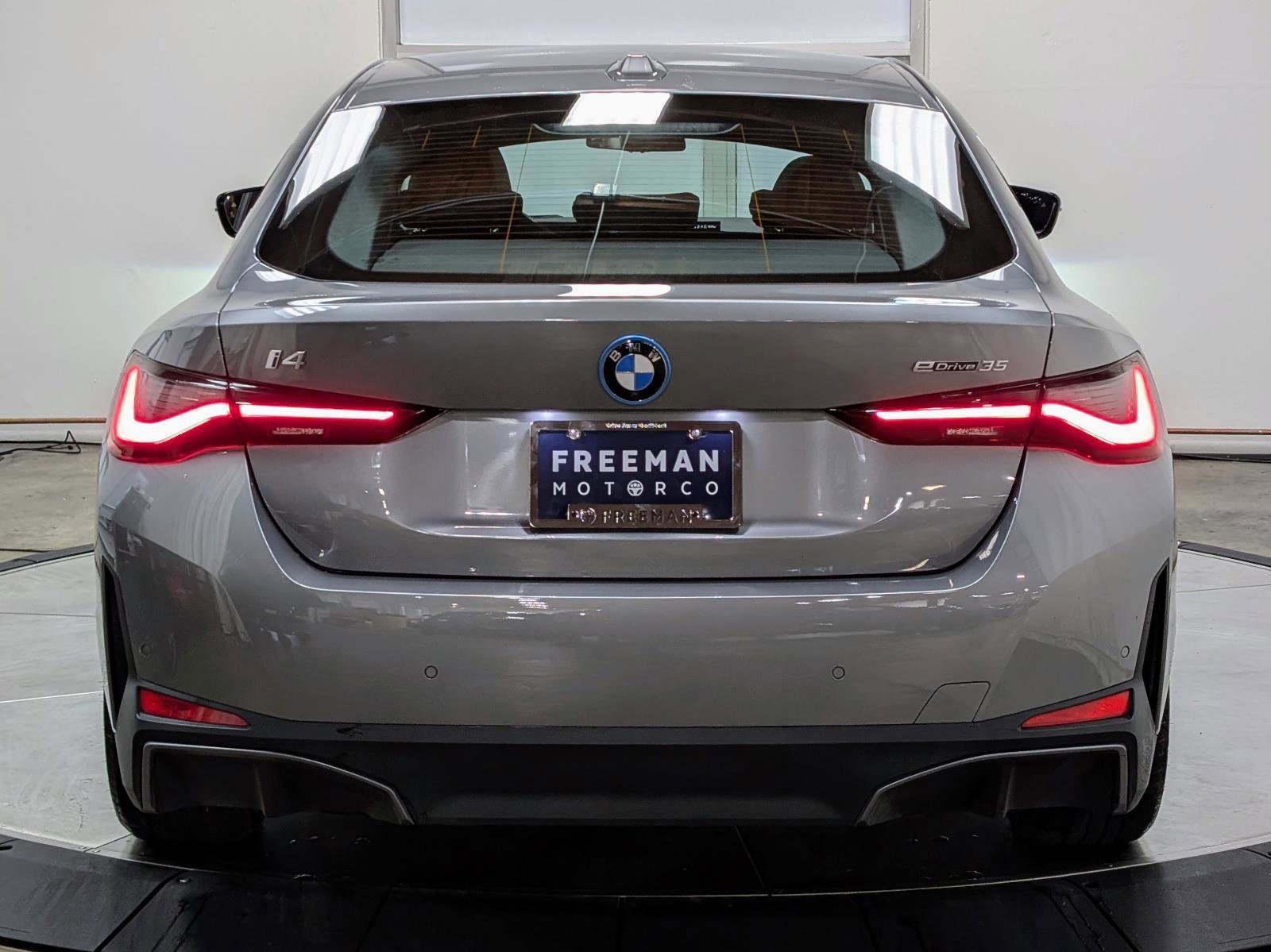 Used 2023 BMW i4 eDrive35 image 8