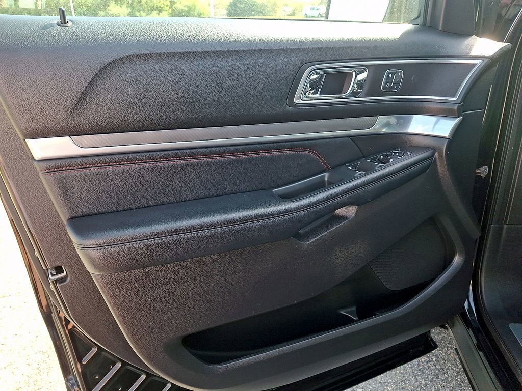 Used 2017 Ford Explorer Sport w/ Equipment Group 401A image 12