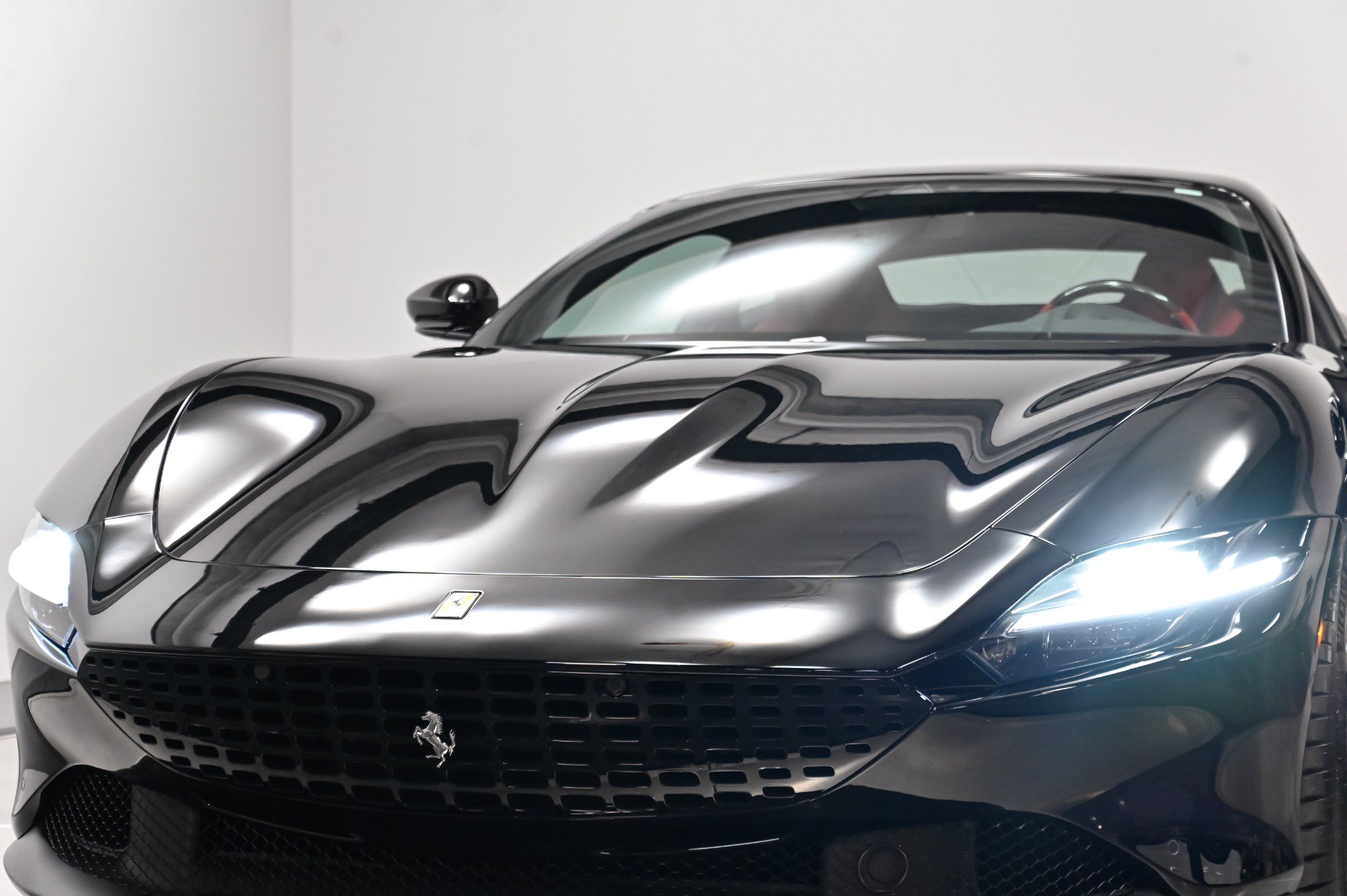 Used 2022 Ferrari Roma RWD image 80