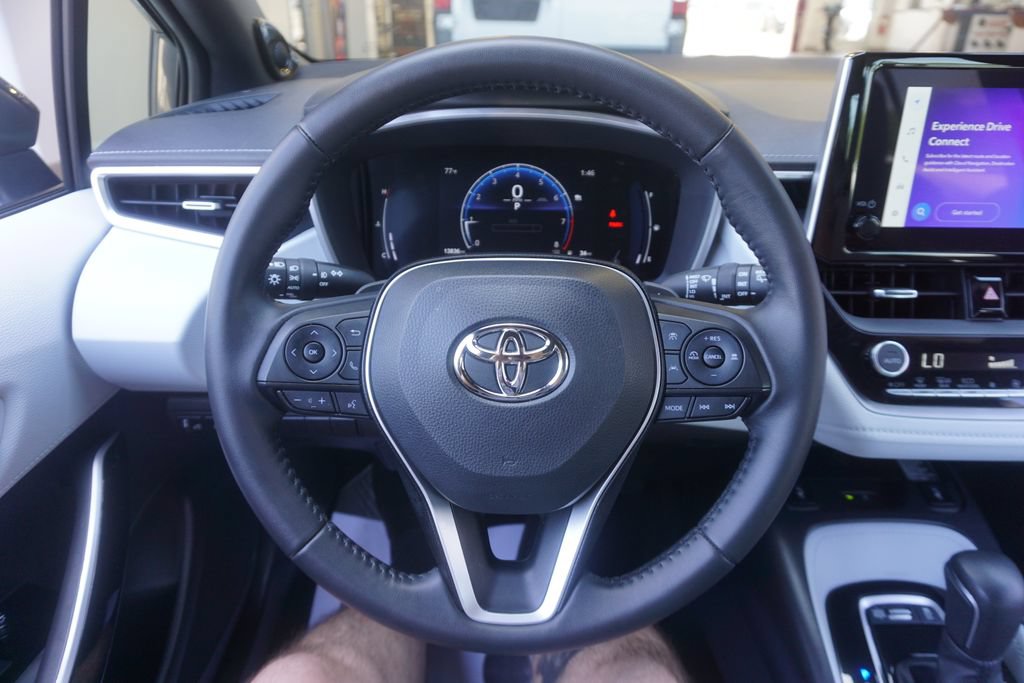 Certified 2025 Toyota Corolla XSE FWD image 3