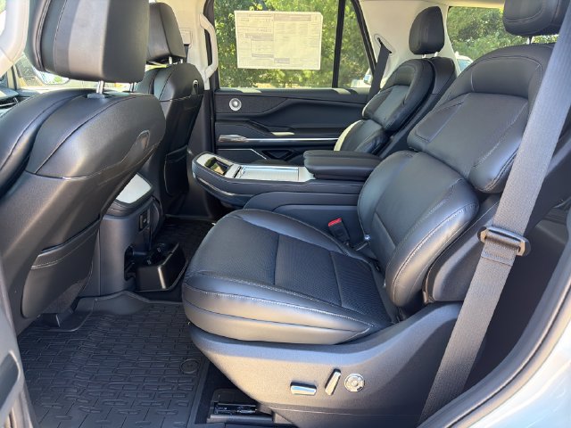 New 2026 Lincoln Navigator Reserve AWD/4WD image 15