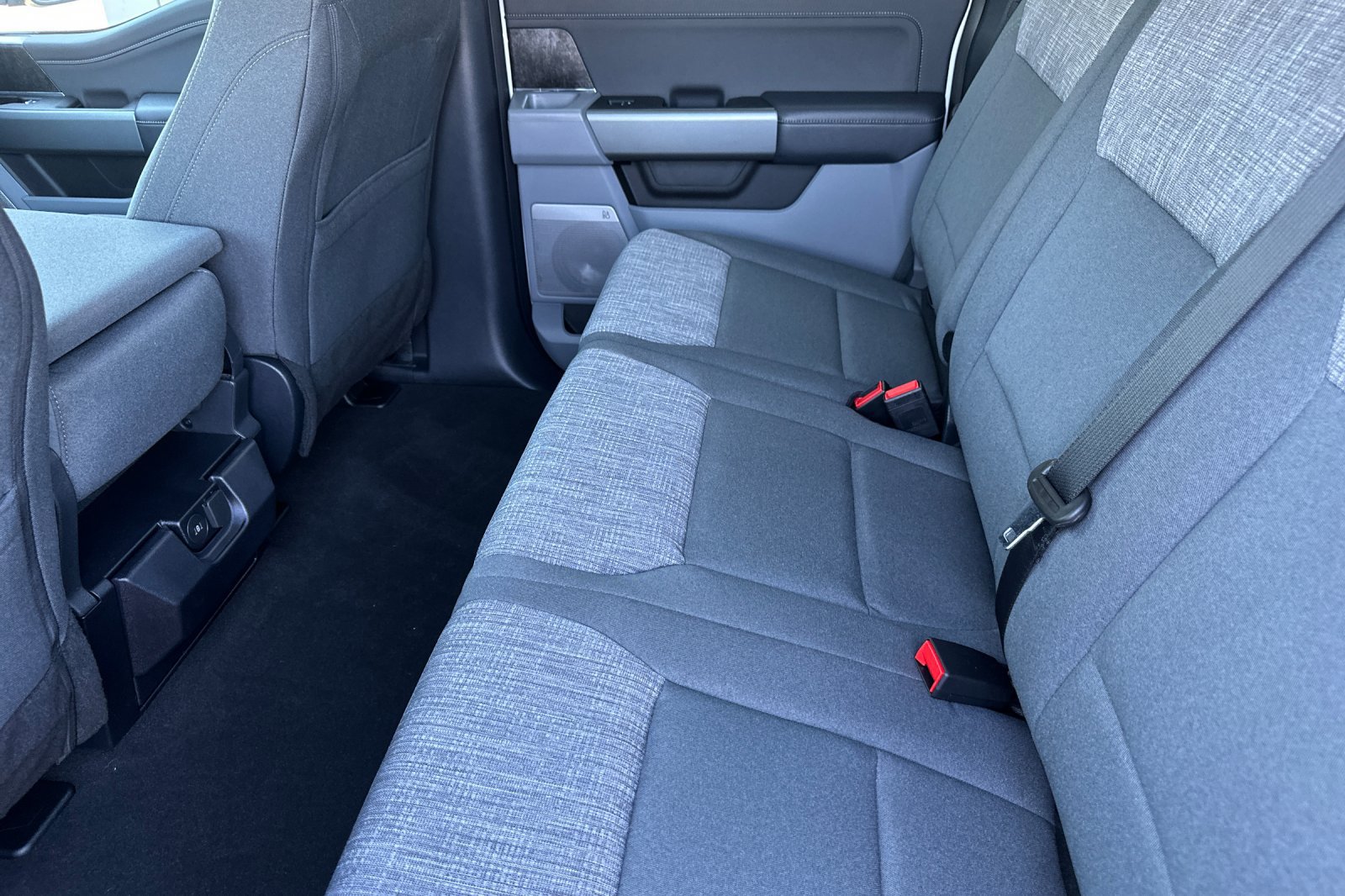New 2026 Ford F350 XLT w/ XLT Premium Package AWD/4WD image 12