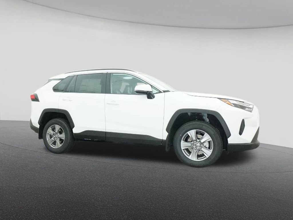 New 2025 Toyota RAV4 XLE image 28