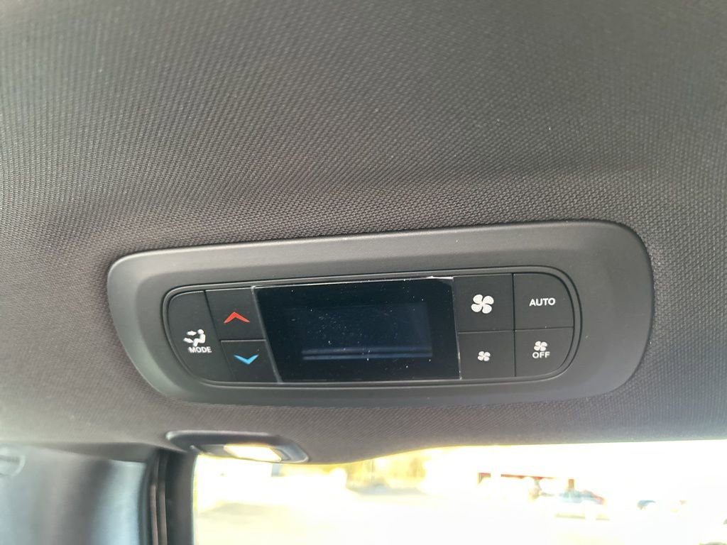 New 2026 Chrysler Pacifica Limited w/ S Appearance Package image 35