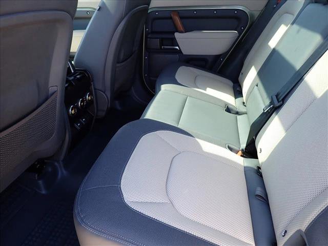 Used 2023 Land Rover Defender 110 X image 10