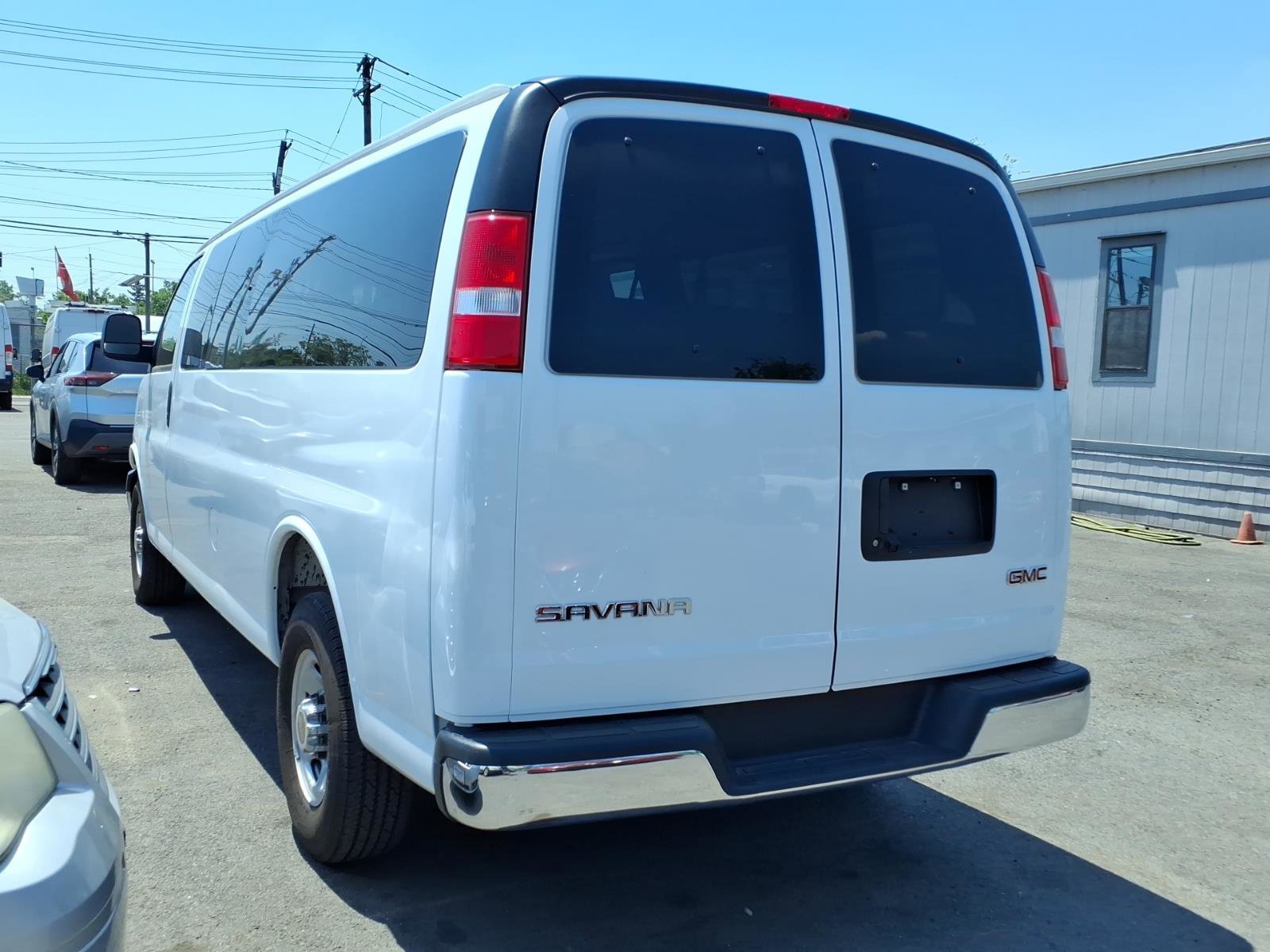 Used 2025 GMC Savana 3500 LT w/ LT Preferred Equipment Group RWD image 4