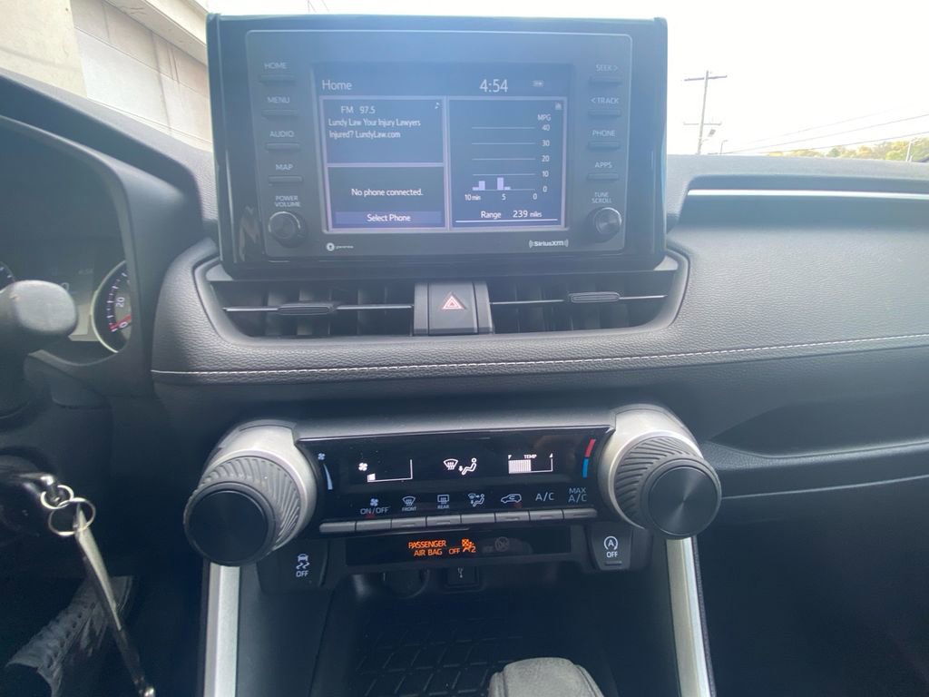 Used 2021 Toyota RAV4 LE image 24