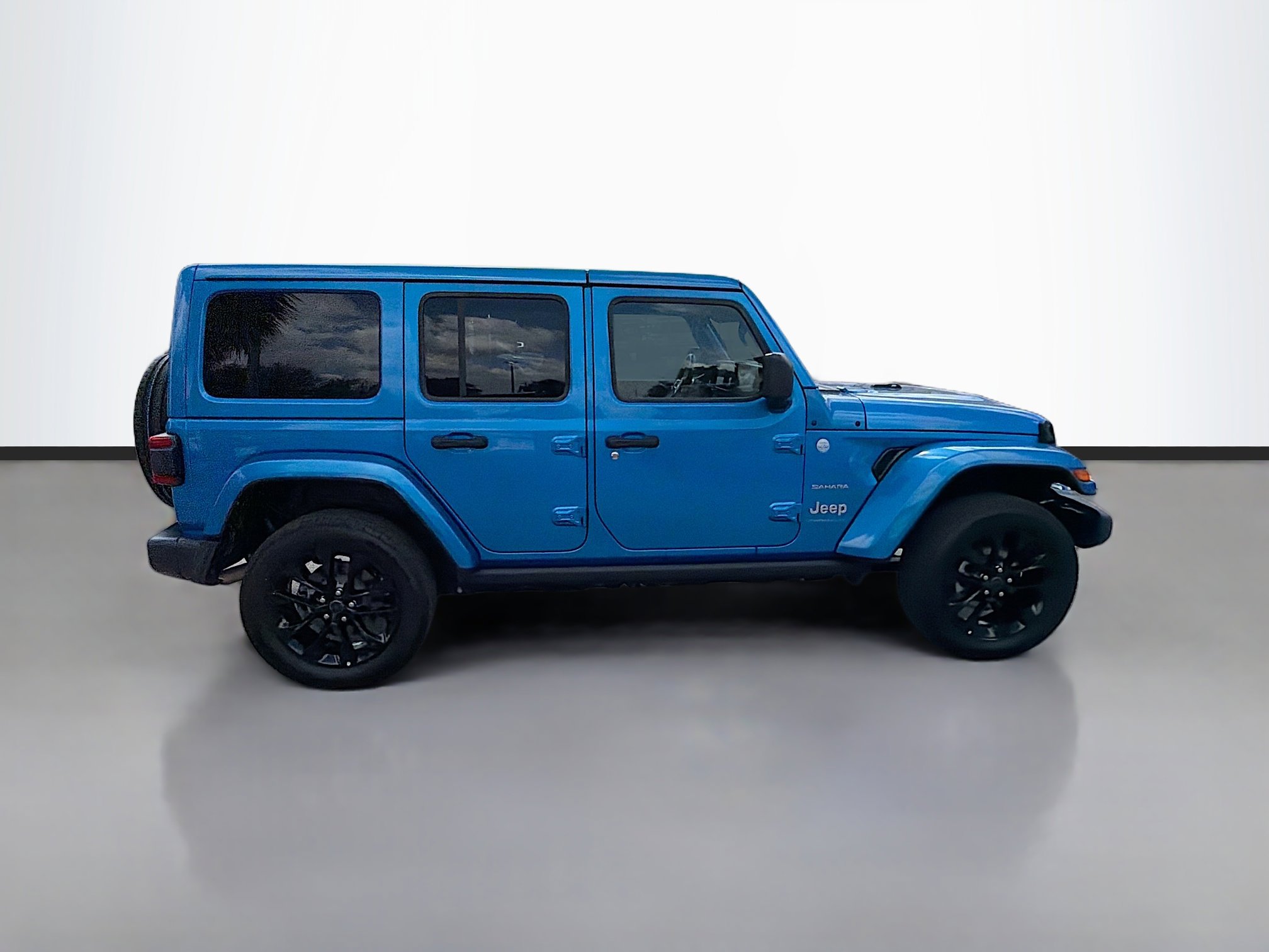 Used 2024 Jeep Wrangler Sahara image 2