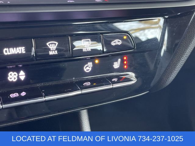 Used 2023 Chevrolet Bolt EUV LT w/ Comfort Package image 34