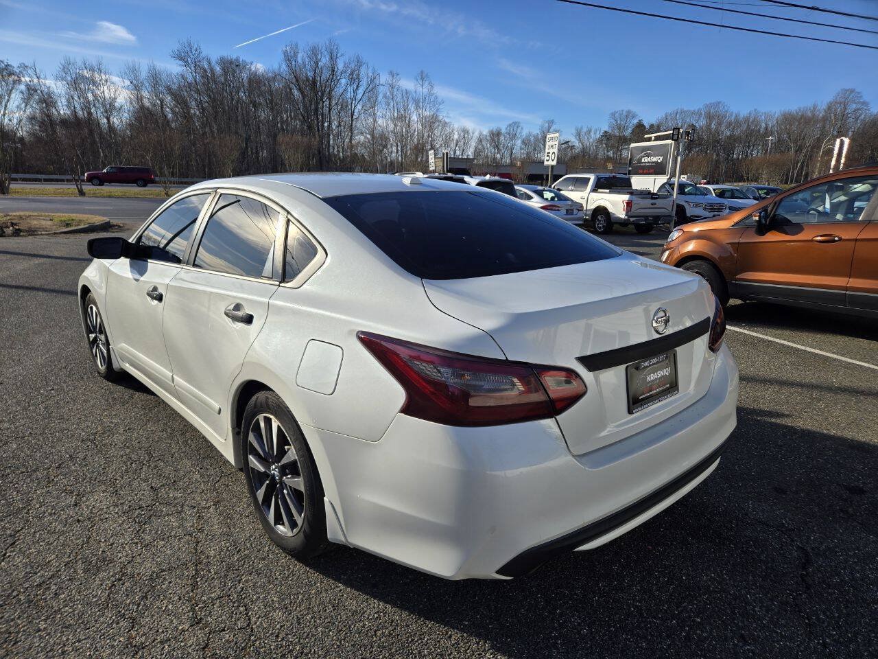Used 2016 Nissan Altima 2.5 SV FWD image 9
