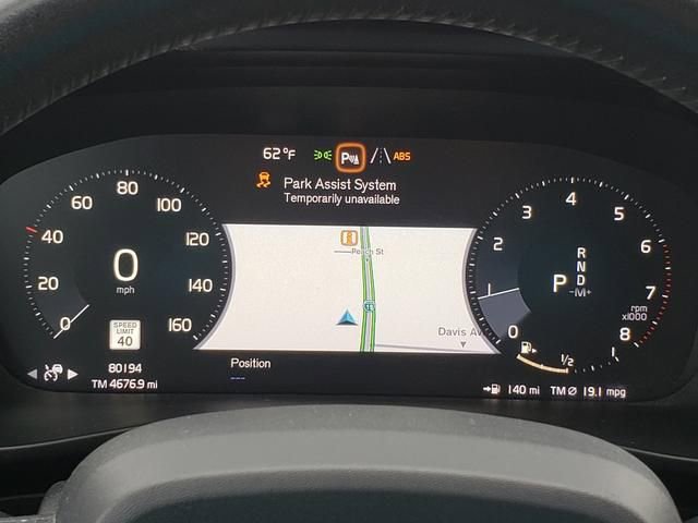 Used 2019 Volvo XC40 T4 Inscription image 28