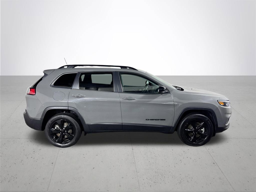 Used 2023 Jeep Cherokee Altitude Lux image 5