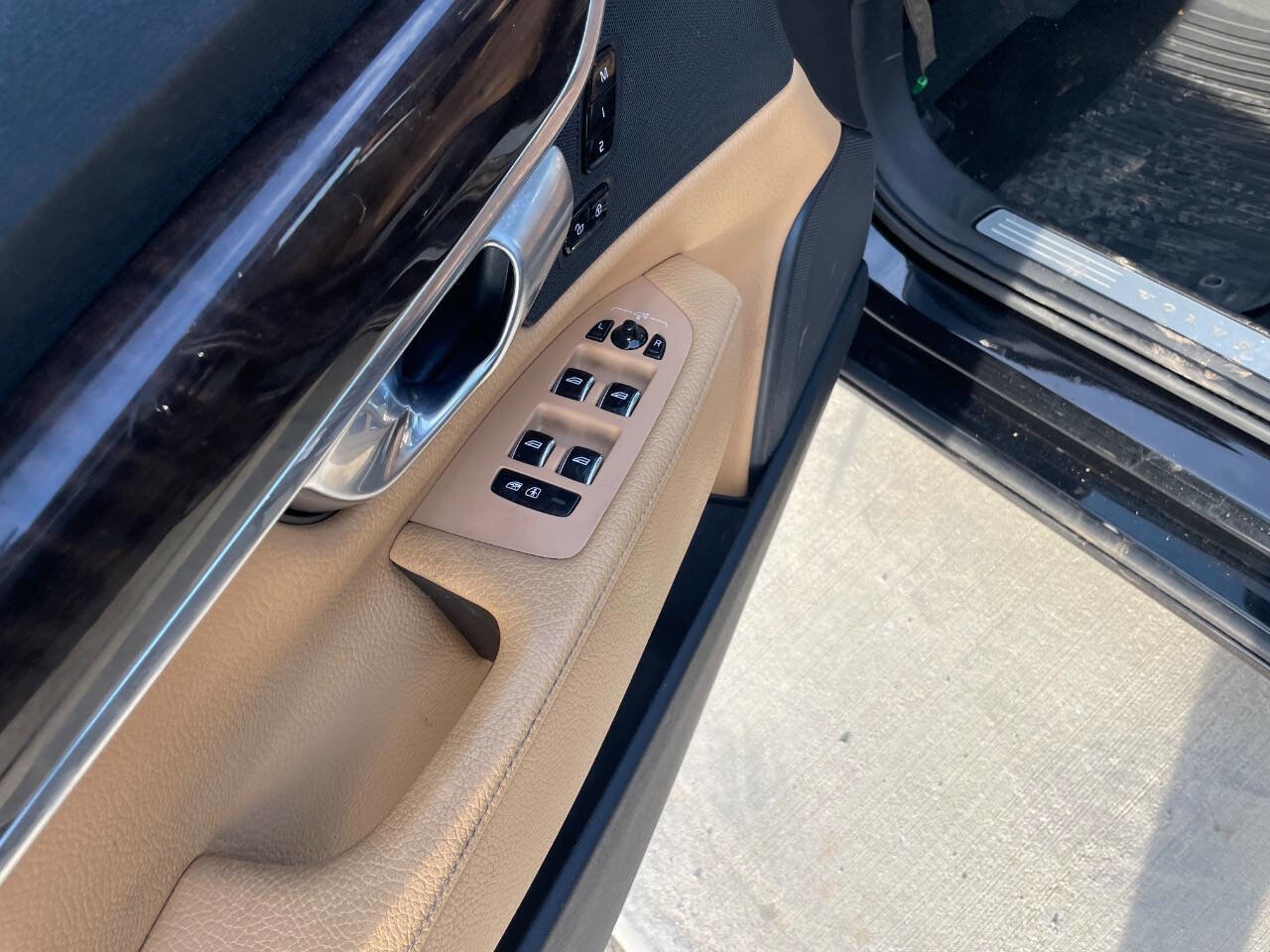 Used 2018 Volvo S90 T5 Momentum w/ Convenience Package AWD/4WD image 13