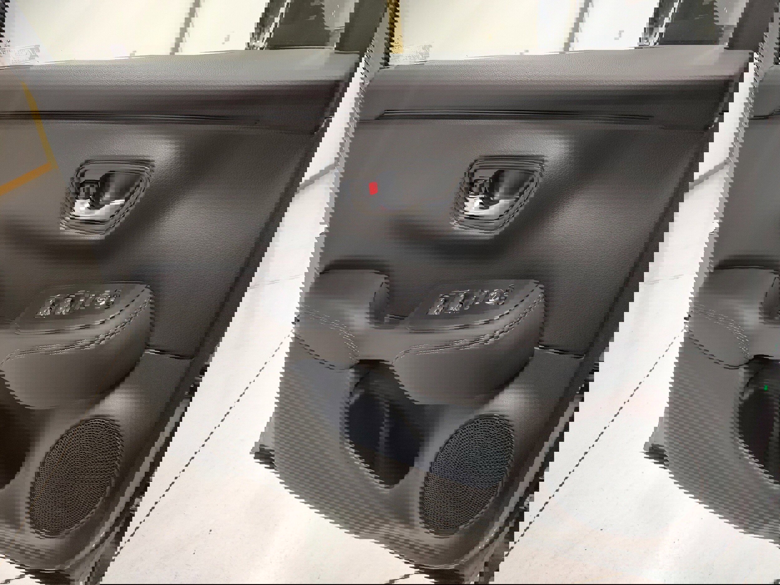 New 2026 Honda HR-V EX-L image 9