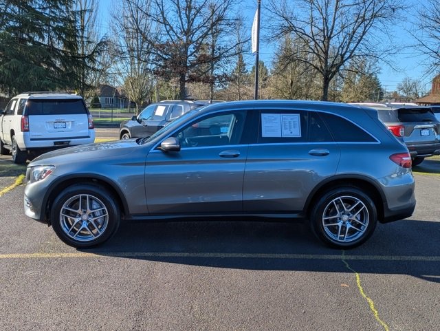Used 2017 Mercedes-Benz GLC 300 4MATIC image 2