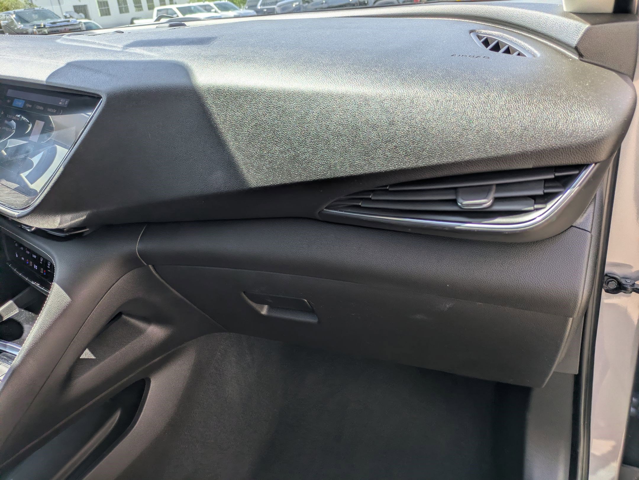 Used 2021 Buick Envision Essence AWD/4WD image 30
