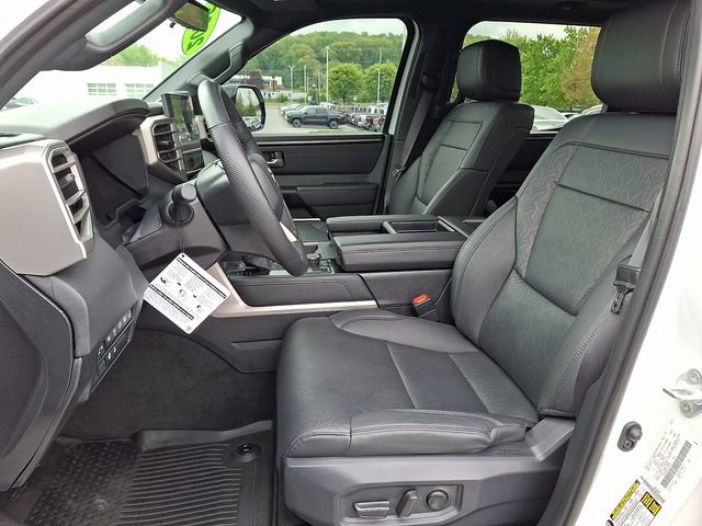 Used 2025 Toyota Tundra Limited w/ TRD Off-Road Package AWD/4WD image 13