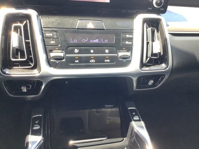 Used 2022 Kia Sorento SX AWD/4WD image 25