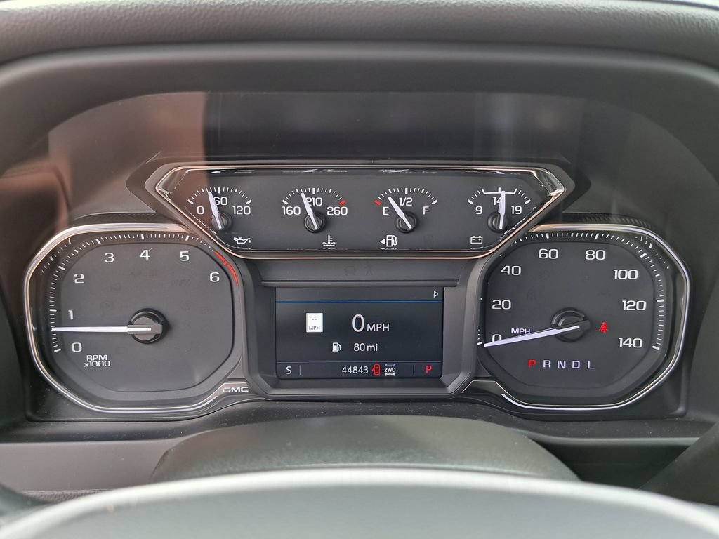 Used 2022 GMC Sierra 1500 AT4 w/ AT4 Preferred Package AWD/4WD image 8