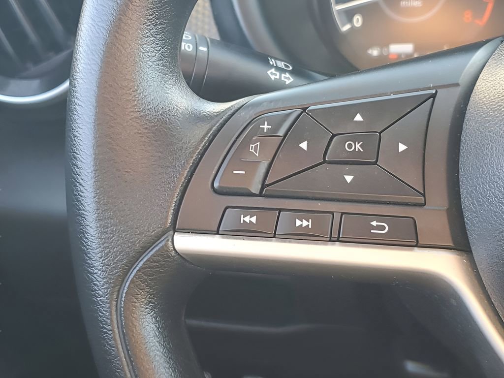 Used 2022 Nissan Kicks SV image 32