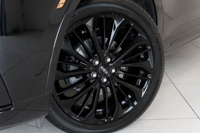 Used 2024 Lincoln Corsair Reserve w/ Jet Appearance Package AWD/4WD image 2