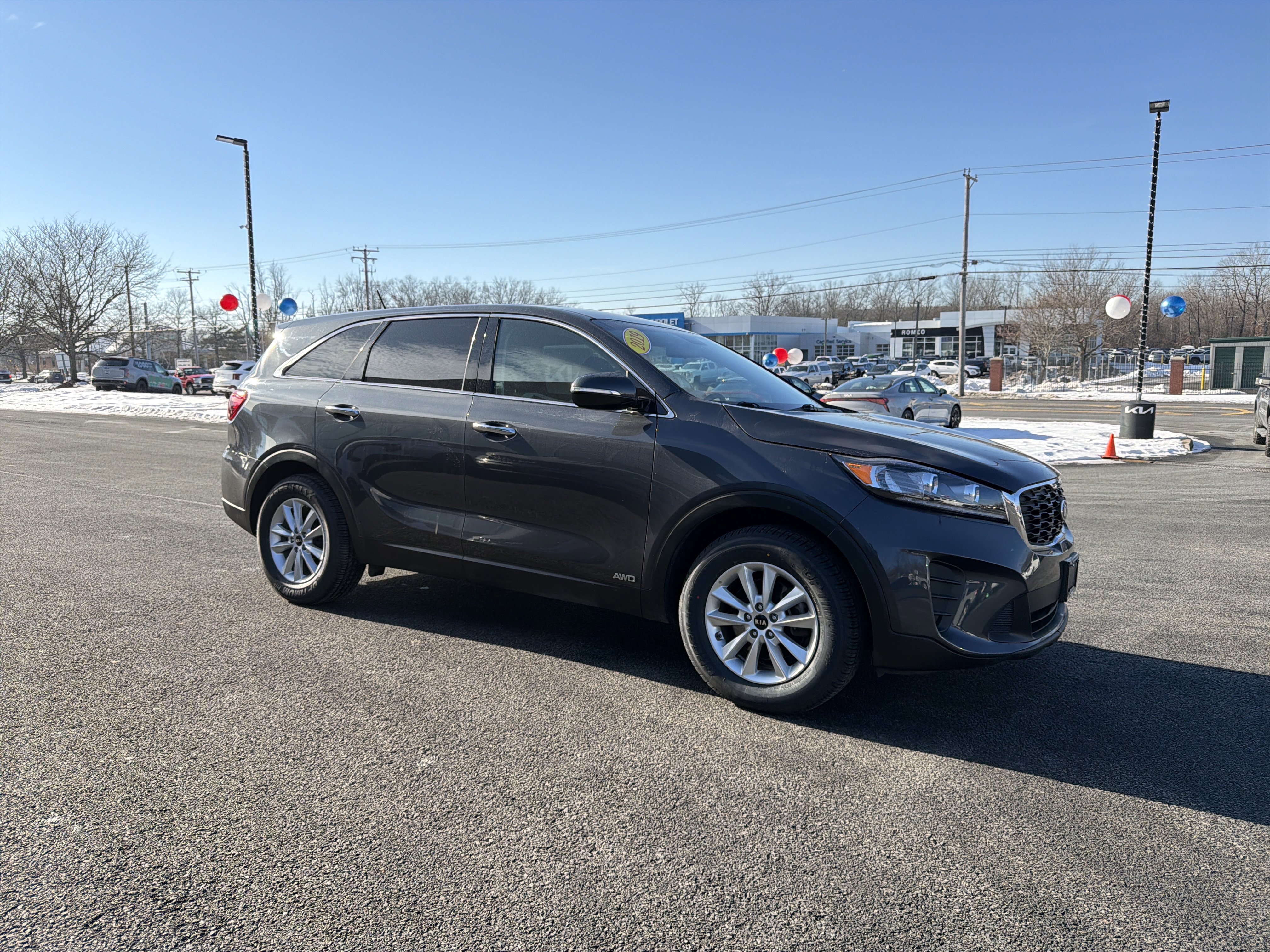 Used 2019 Kia Sorento LX image 3