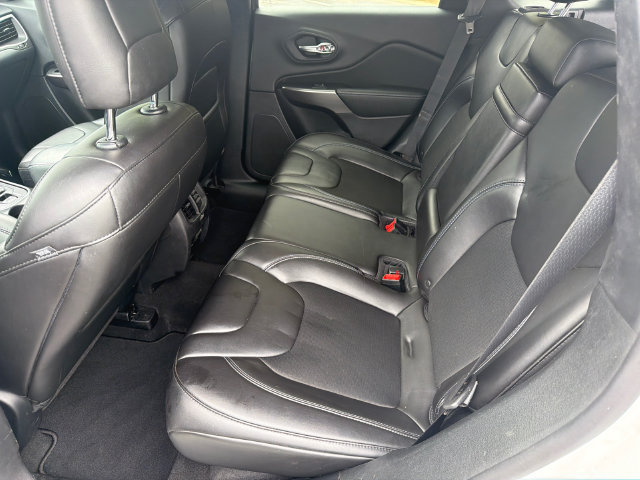 Used 2019 Jeep Cherokee Latitude Plus FWD image 21