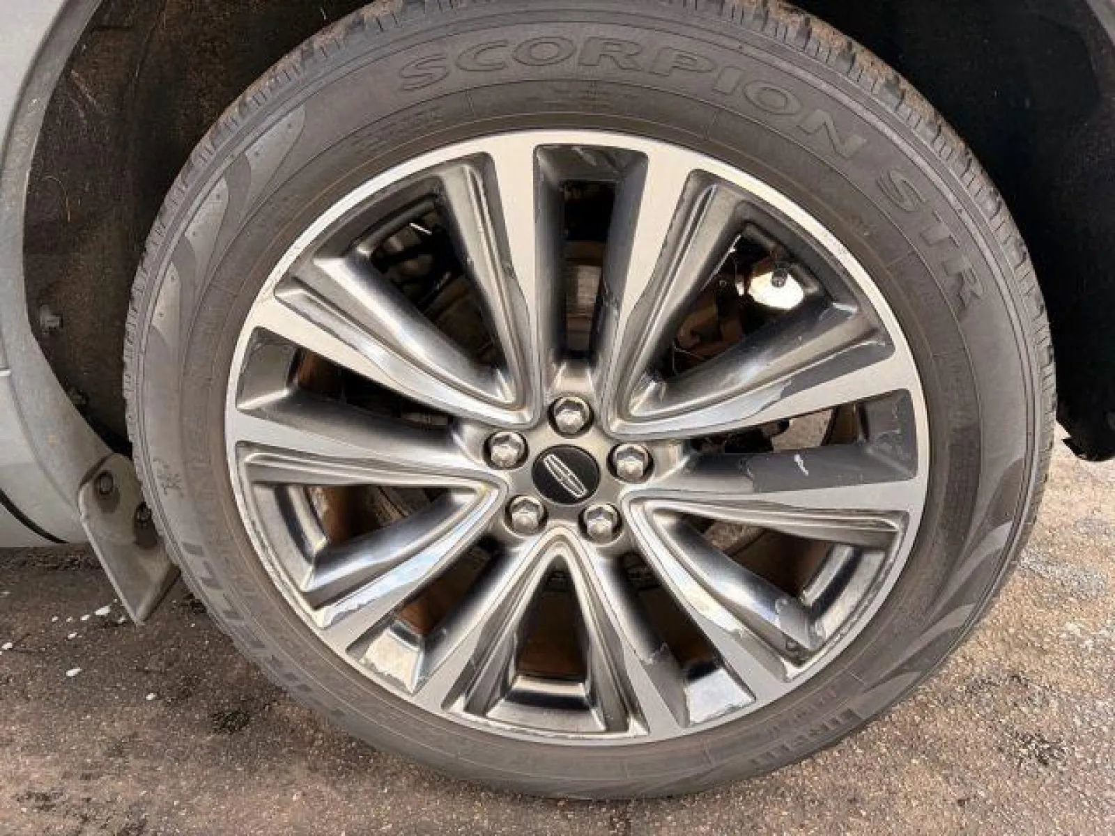 Used 2017 Lincoln MKX Reserve w/ Lincoln MKX Climate Package image 47