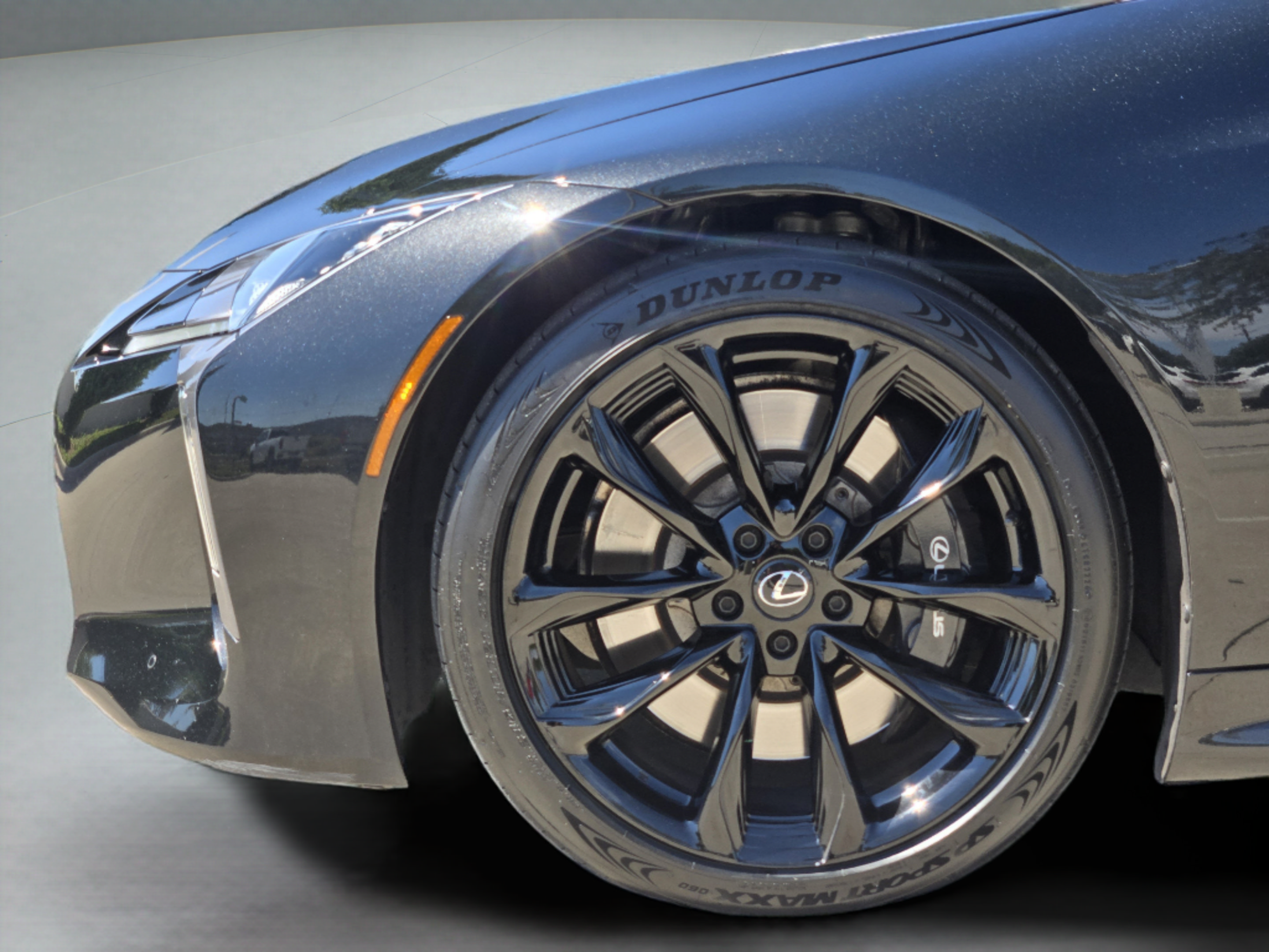 Certified 2024 Lexus LC 500 Coupe w/ Dynamic Handling Package RWD image 32