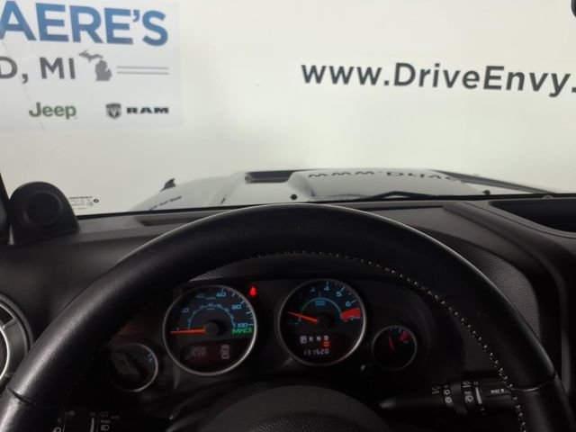 Used 2012 Jeep Wrangler Unlimited Rubicon AWD/4WD image 26