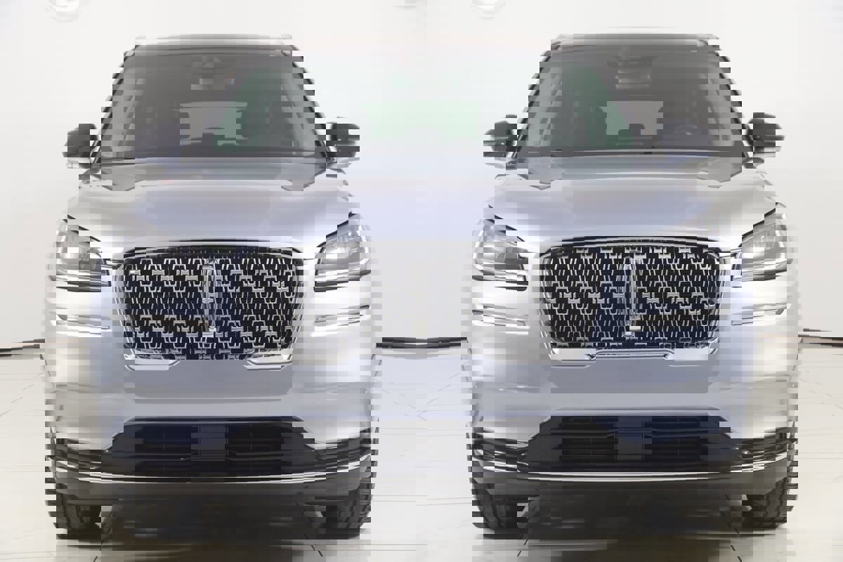 Used 2022 Lincoln Corsair Reserve w/ Elements Package image 50