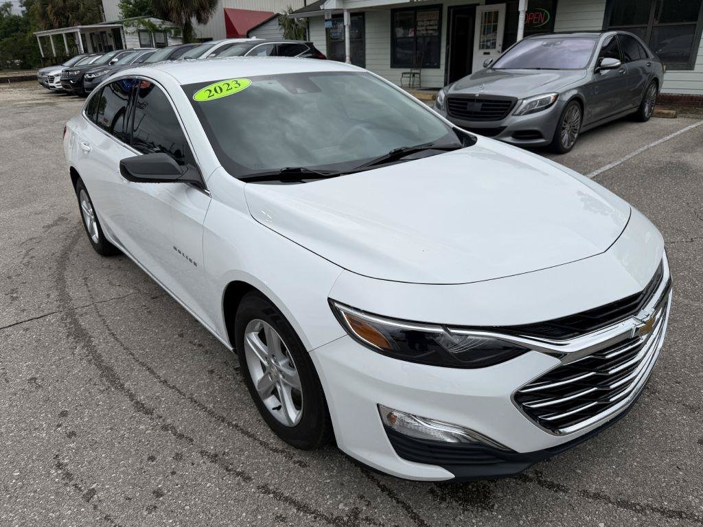 Used 2023 Chevrolet Malibu LS FWD image 3